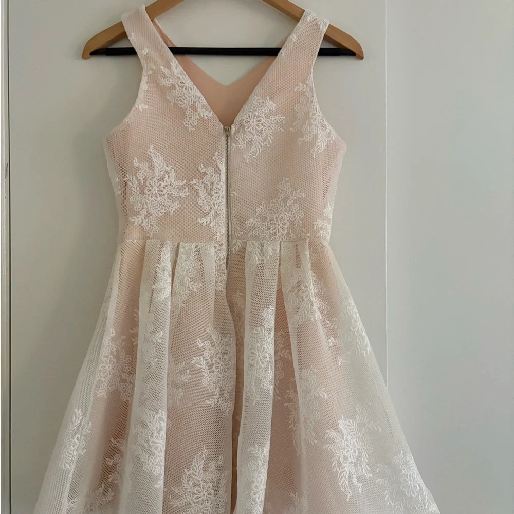 Elegant Kids Dress - Picture 2 of 4